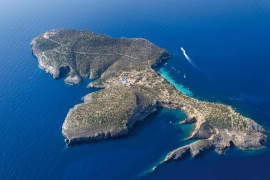 Eivissa ja té la primera embarcació destinada a la vigilància de les reserves marines