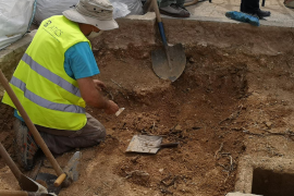 Comencen les tasques d'exhumació de la fossa de Bunyola per a localitzar les restes de 15 víctimes de la repressió franquista