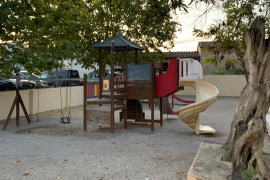 Avui vespre quedaran tancats al públic tots els parcs infantils