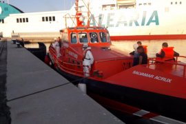 Interceptada una barca amb 15 migrants a 60 milles de Mallorca