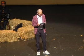 [VÍDEO] L'Escola Municipal de Mallorquí atorga el Reconeixement de Mèrits a Biel Majoral