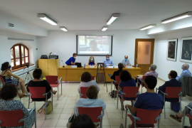 Experts en dret de les Balears, el País Valencià, Catalunya i Galícia debaten sobre la regulació dels usos lingüístics en les administracions públiques