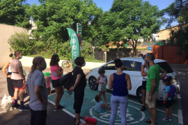 Imatge de la paradeta d'Ecotxe al PARK(ing) Day d'Esporles celebrat aquest dissabte.