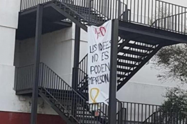 L'STEI exigeix a l'extrema dreta que «tregui les mans del sistema educatiu»