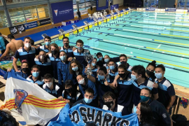 Joan Lluís Pons amb els companys del club Sant Andreu.