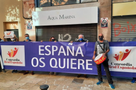 Nou ridícul dels promonàrquics a Palma: convoquen una 'concentració' i hi assisteixen 12 persones