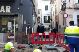 El regidor d'Obres, Jaume Bestard i el batle, Carlos Simarro.
