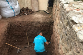 L'excavació de la fossa de Valldemossa ha consistit en dos sondatges.