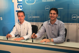 Vidal i altres càrrecs del PP donen suport a l'exbatle de Bunyola 