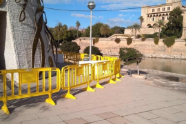 Imatge de l'arbre de Nadal situat al Parc de la Mar de Palma.