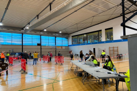 Els primers cribratges es fan al personal essencial