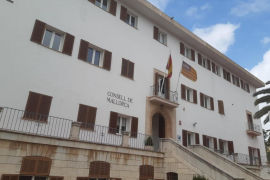 Convoquen una concentració per protestar contra la «nefasta» gestió del Consell en les residències