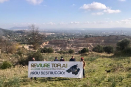 Els integrants de la plataforma Reviure Tofla han denunciat aquest dissabte el projecte de Can Negret.