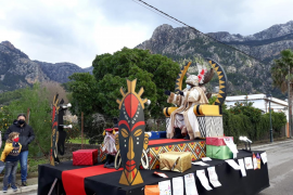 Els Reis Mags d'Orient visiten els infants de Sóller