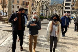 El conseller de Promoció Econòmica i el director insular de Joventut visiten Sóller