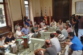 La consellera ha destacat «la voluntat de retornar els drets perduts per la crisi en la passada legislatura als funcionaris».