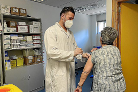 El PAC ja ha vacunat a tots els majors de 80 anys.