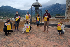 Els regidors amb els comerciants.