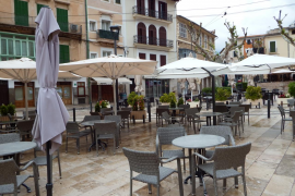 SOLLER - CORONAVIRUS - EPIDEMIAS - EL GOVERN AMPLIA EL TOQUE DE QUEDA PARA LOS BARES Y RESTAURANTES.