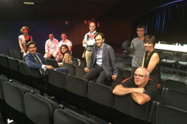 L'espectacle 'Ningú va als aniversaris a l'estiu', de Lluki Portas, representa un joc entre realitat i ficció i que vol respondre a la pregunta de «per què fem el què fem?».