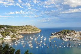 L’actual desguàs desemboca just enmig de la badia del Port.