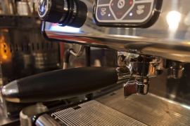 Les denúncies de les trebaladores anuncien un tracte vexatori i denigrant amb «crits i desqualificacions diàries» també en presència de clients.