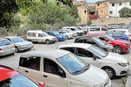 L’aparcament de la Gran Via té una capacitat d’uns 70 cotxes aproximadament.