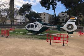 L'helicòpter de la Guàrdia Civil aterra d'ermegència a l'Infante Lois