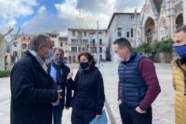 La consellera d'Afers Socials, Fina Santiago, visita l'Escorxador