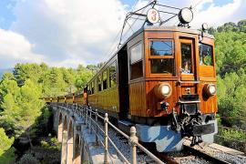 Tren de SÃÂ³ller lleva el Govern al juzgado por la imposiciÃÂ³n de cuatro frecuencias diarias.