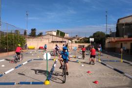 La policia cerca com crear vies ciclables on les ‘bicis’ siguin el vehicle preferent