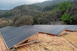 Fornalutx ja ha instal·lat plaques solars que donaran corrent a 8 comptadors