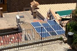 Les plaques als nuclis rurals podran ocupar tota la coberta per garantir l’autoconsum