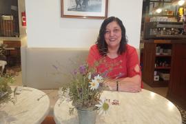 Llucia Pizá fa 15 anys que regenta el bar Es Firó.