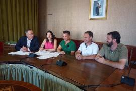 Cati Pomar, al centre, durant la presentació.