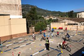 Els patis estaran oberts en horari no lectiu.