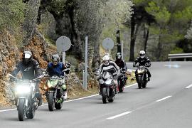 Indignats per la MA-10 durà a Europa les curses il·legals de motos