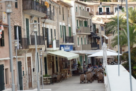 En marxa la moratòria de noves terrasses al barri de Santa Catalina