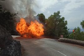 Moment de l'explosió del vehicle.