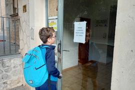 L'entrada de la biblioteca