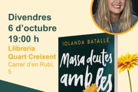 Iolanda Batallé presenta la seva novel·la més intimista, 'Massa deutes amb les flors'