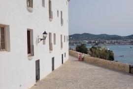 Eivissa ja té una plaça dedicada als Agermanats