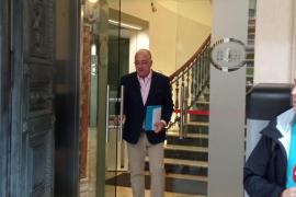 Un diputat de VOX abandona el partit davant la crisi per la imposició de la 'lliure elecció de llengua' i el sostre de despesa