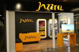 [ÀUDIO] Una treballadora de Jazztel insulta una clienta que demana ser atesa en català: «Catalana de mierda»
