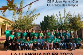 Els docents del CEIP Joan Veny i Clar i els del CEIP Nou de Campos també proclamen 'La llengua no es toca'