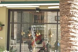 Dos amics i una dona major, expulsats d'un bar per parlar en català: «¡Háblame en español!»