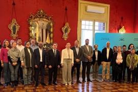 Els grups parlamentaris democràtics signen el Pacte per la Inclusió Social promogut per la xarxa EAPN