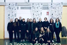 El CEIP Nicolau Calafat de Valldemossa també deixa ben clar que «la llengua no es toca»