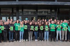 250 representants de la comunitat universitària es manifesten per l'ensenyament en català i contra la segregació escolar