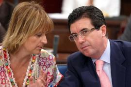 Rosa Estaràs viatja a Catalunya amb polítics d'extrema dreta per ficar cullerada en el seu sistema d'ensenyament